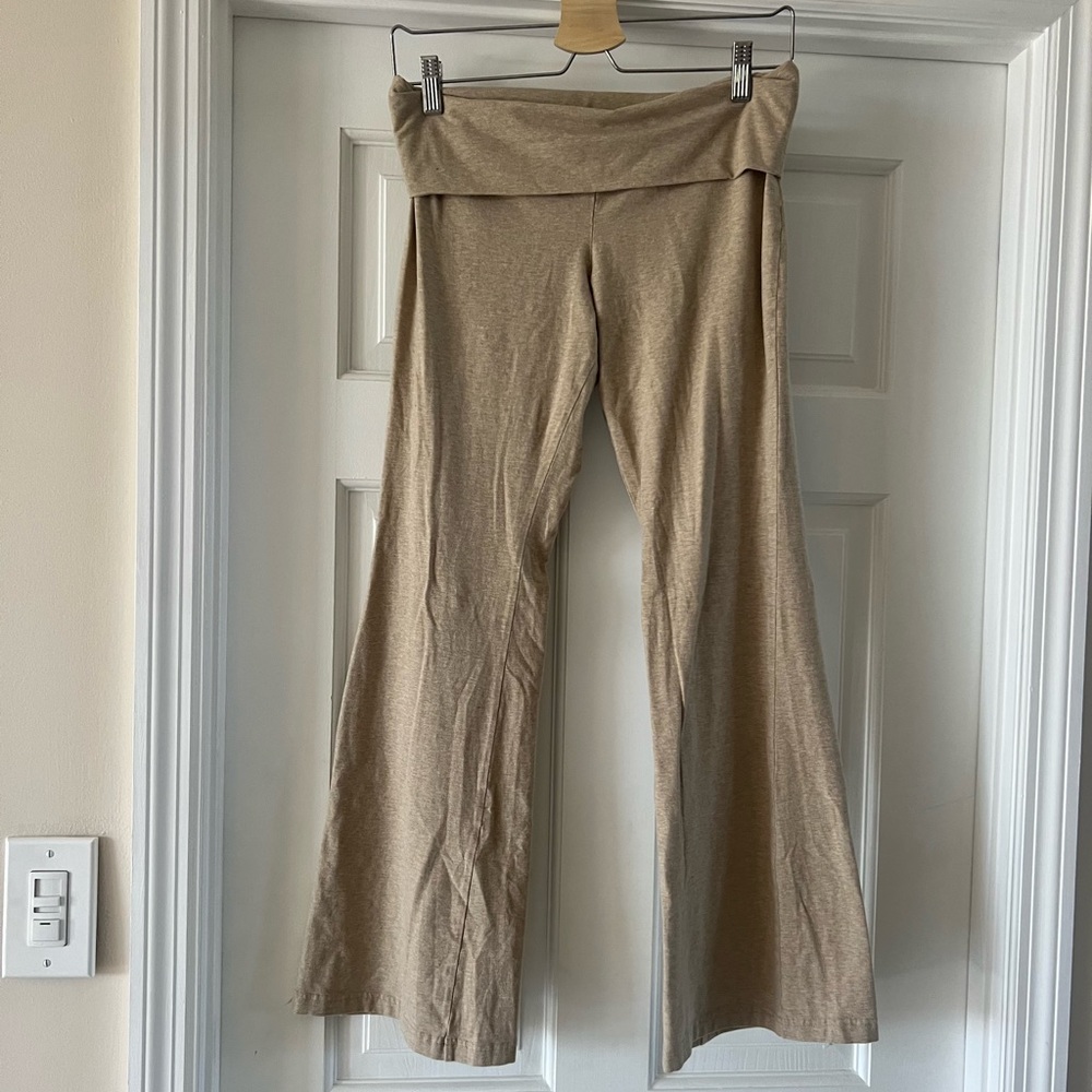 ARITZIA TNA FLARE LEGGINGS